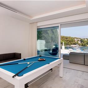 Luxury 6 Bedroom Brac Island Beach Front Villa With Heated Infinity Pool and lift near Sumartin sleeps 12